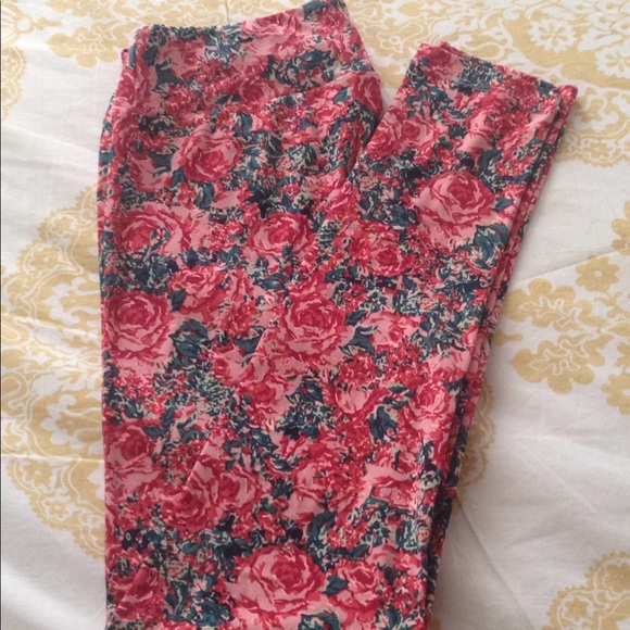 LuLaRoe Pants - ❤️4 for $25 ❤️💰 💰💰💰💰LuLaRoe Tc Leggings